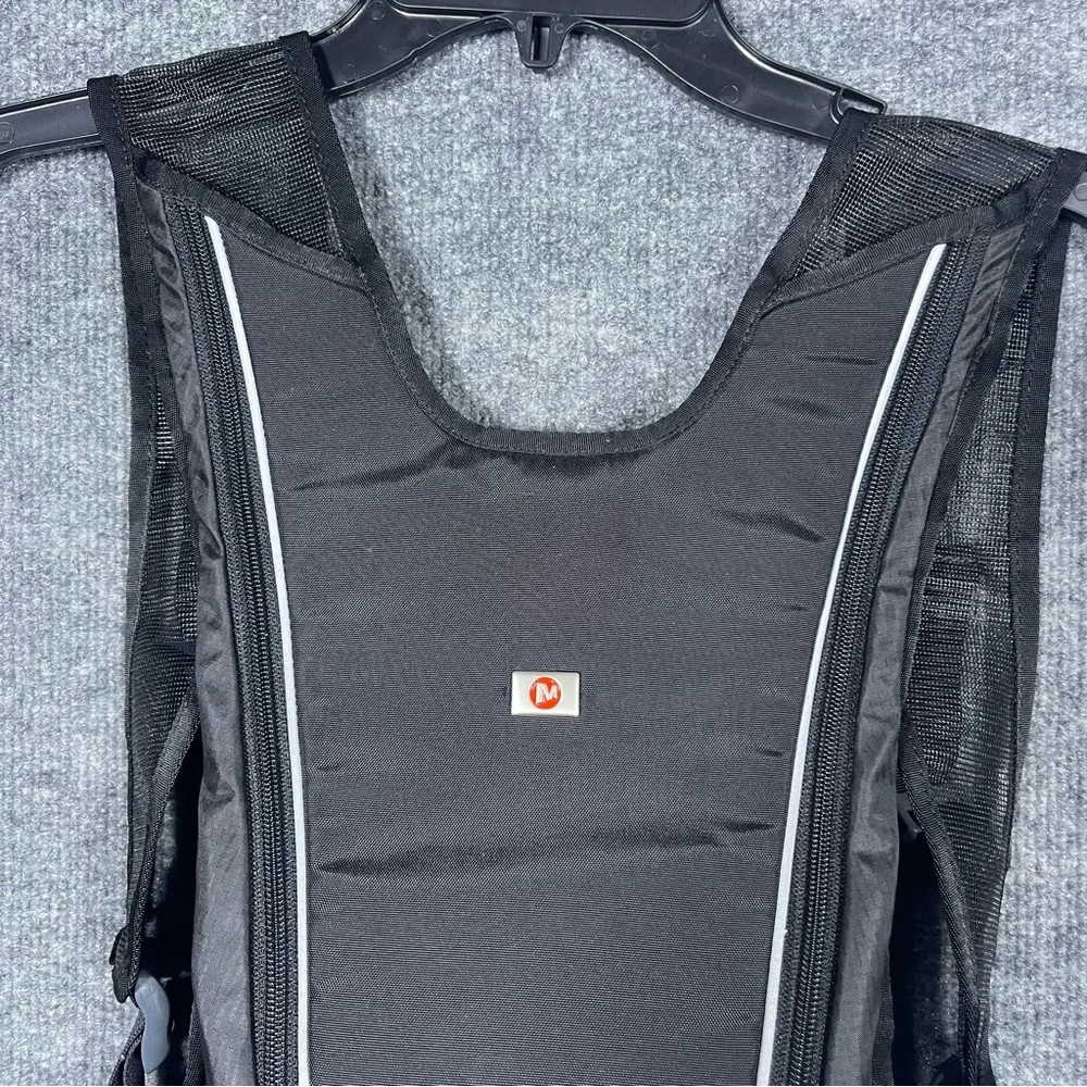 Merrell Black Insulated Padded Backpack Gorpcore Hiking Running‎ Trail Outdoor